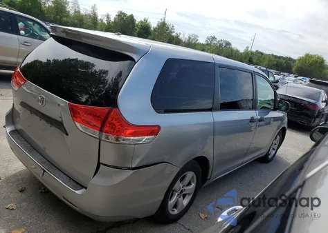 2011 Toyota Sienna z USA, uszkodzony, nr VIN 5TDZK3DC6BS009468